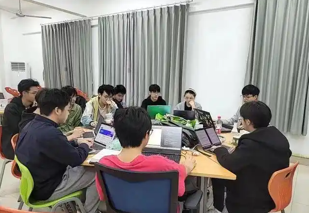 社会革新面对AI的冲击教育大纲怎样调整教材系统怎样重构
